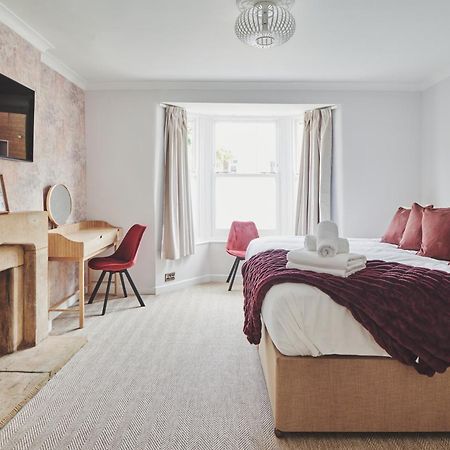 The Lansdowne Guest House Bourton-on-the-Water Luaran gambar A bedroom at the hotel