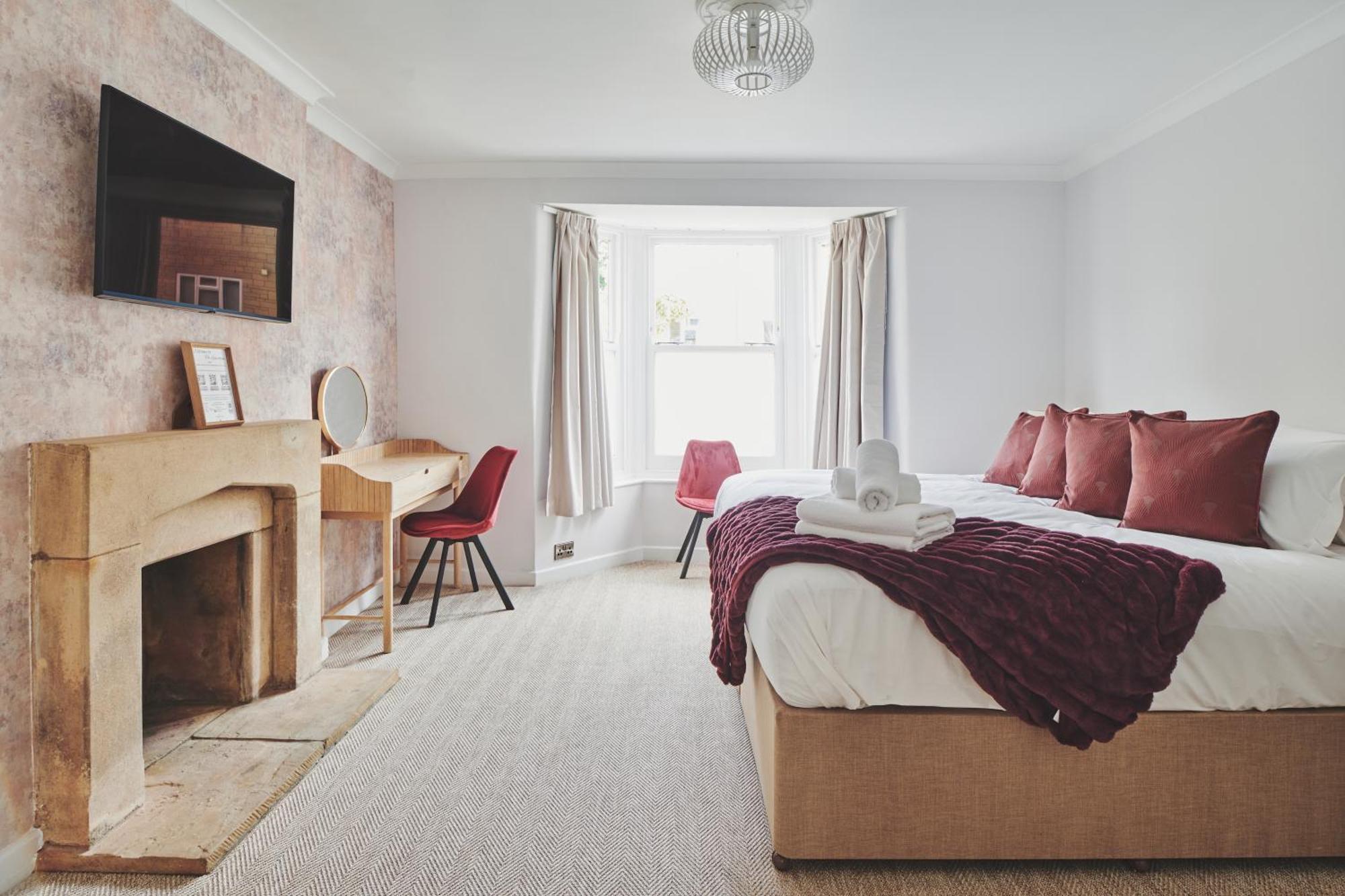 The Lansdowne Guest House Bourton-on-the-Water Luaran gambar A bedroom at the hotel